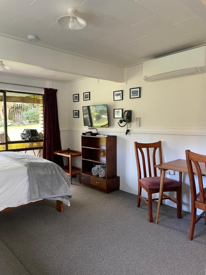 Hill'S Hideaway Hotel ดาร์กาวิลล์ ภายนอก รูปภาพ